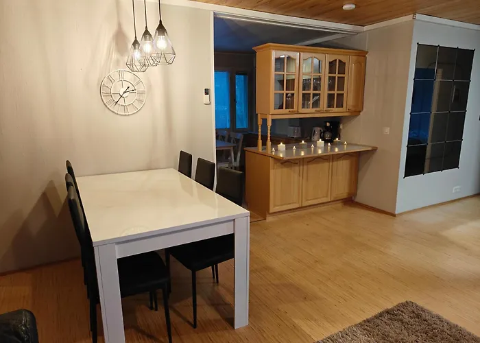 Villa Lingonberry